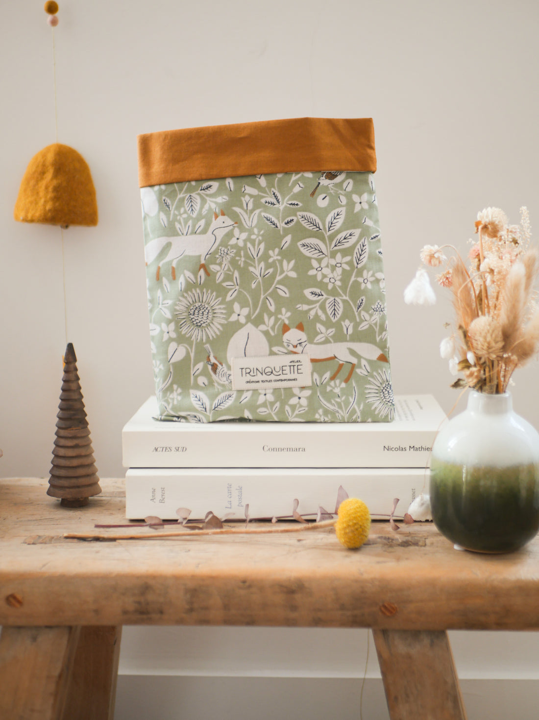 SMALL FORMAT book or e-reader pouch